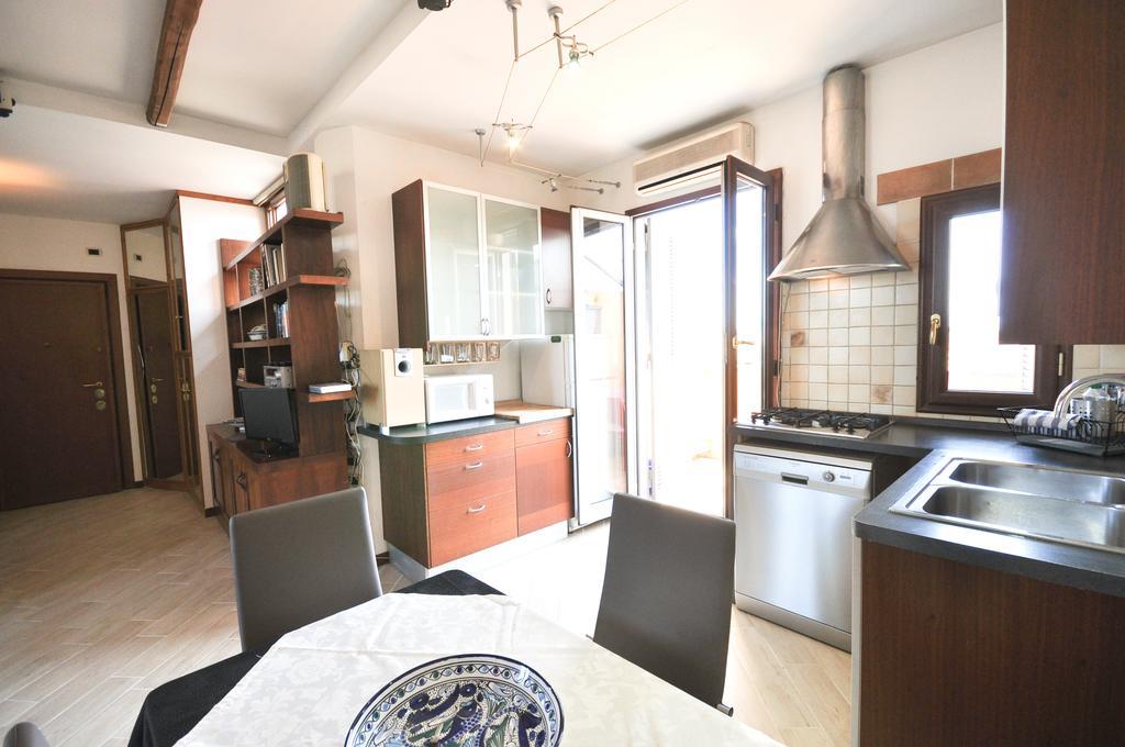 Penthouse With View Apartment Рим Екстериор снимка