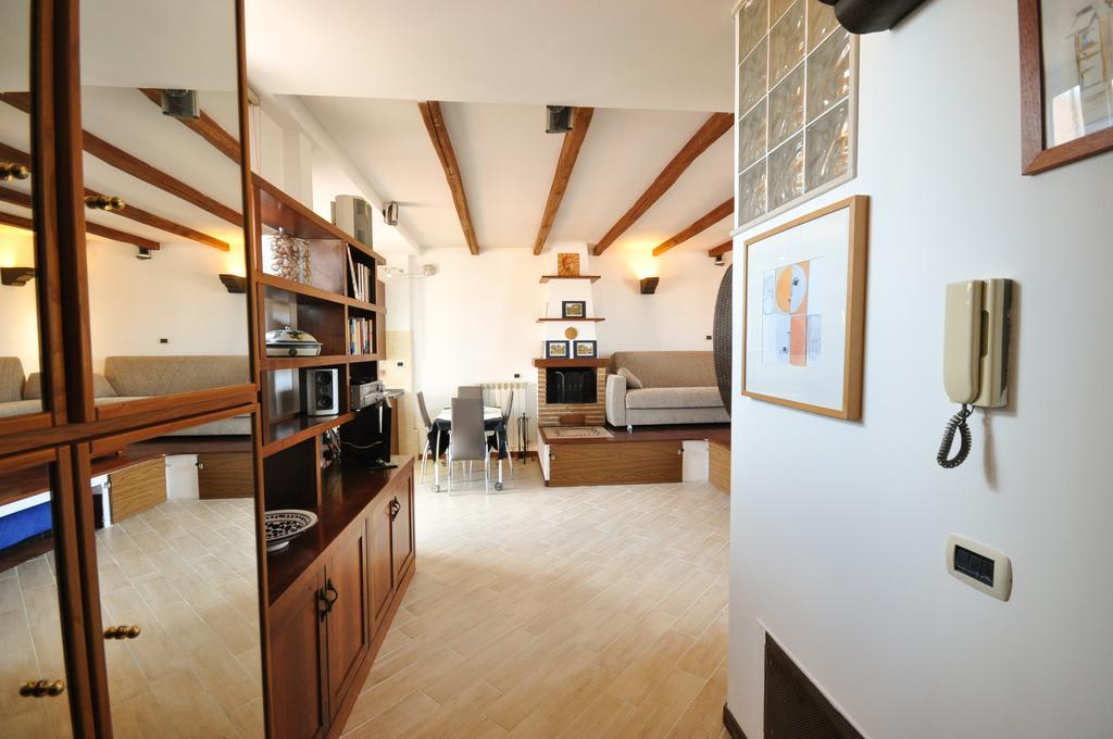 Penthouse With View Apartment Рим Екстериор снимка